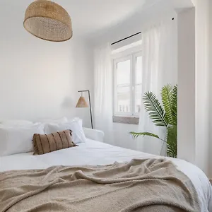 casa-boma-lisboa-charming-and-spacious-apartment-campolide-ii.hotels-lisbon-portugal.com/
